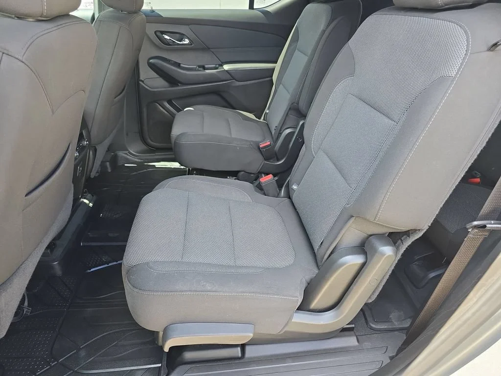 2023 Chevrolet Traverse 1LT - Photo 26