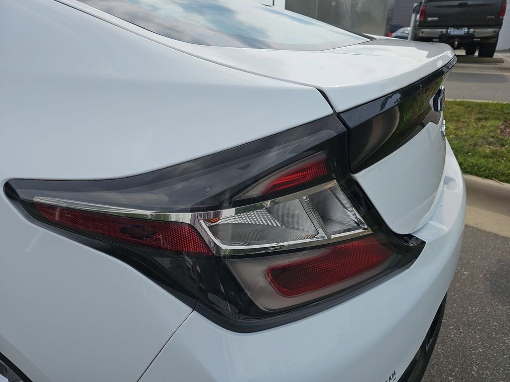 Used 2017 White Chevrolet LT image 31