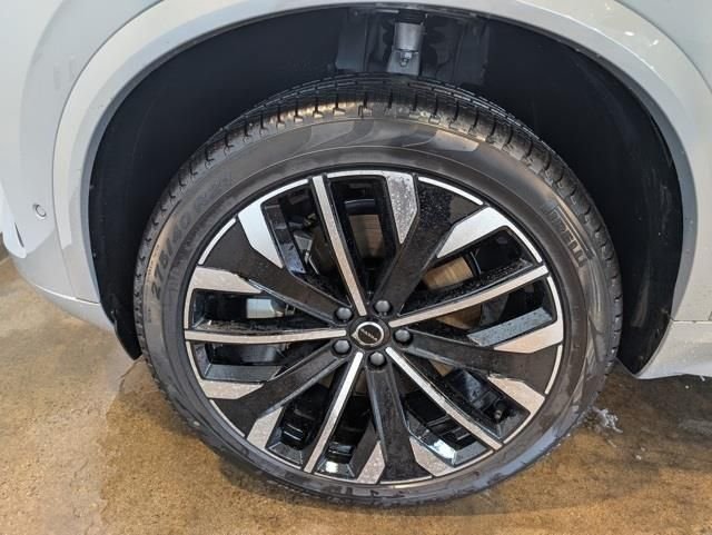 New 2026 Gray Volvo T8 Plus image 7