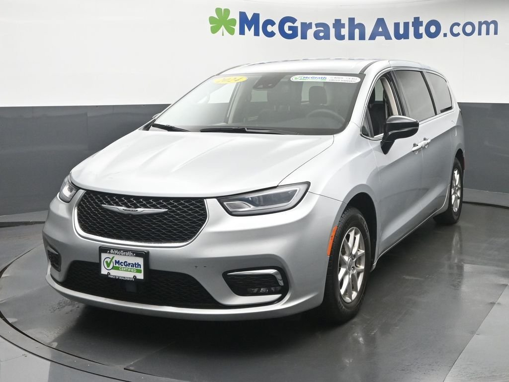 Used 2024 Silver Chrysler Touring L image 22