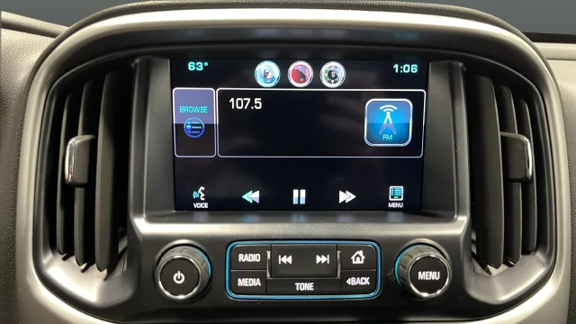 Used 2015 Cyber Gray Metallic Chevrolet LT image 14