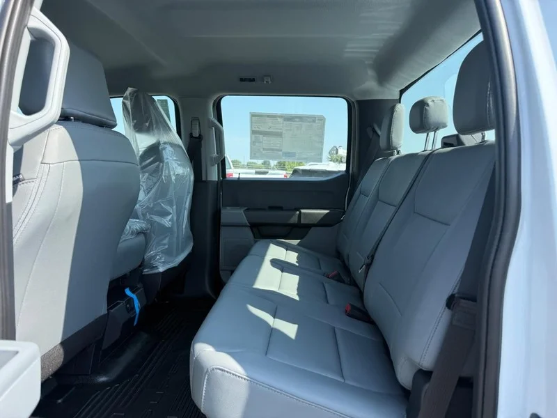 New 2027 Oxford White Ford XL 4WD Crew Cab 6.75