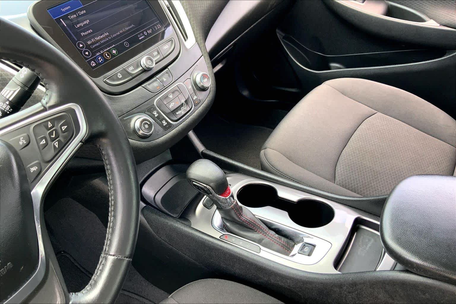 Used 2022 Summit White Chevrolet RS image 16