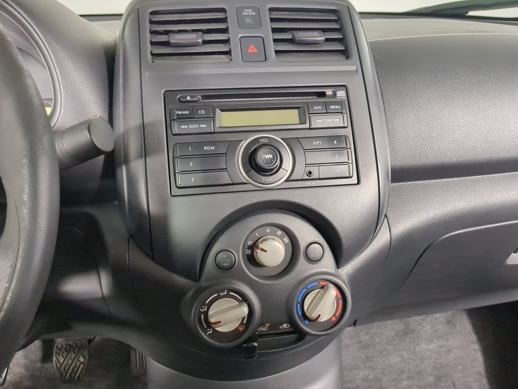 Used 2014 Magnetic Gray Nissan S image 25
