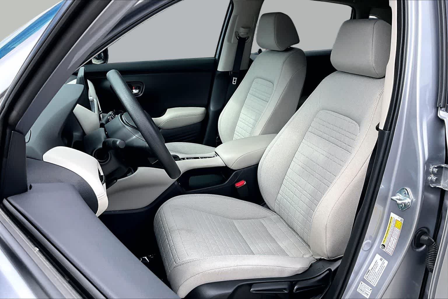 Used 2026 Solar Silver Metallic Honda LX image 8
