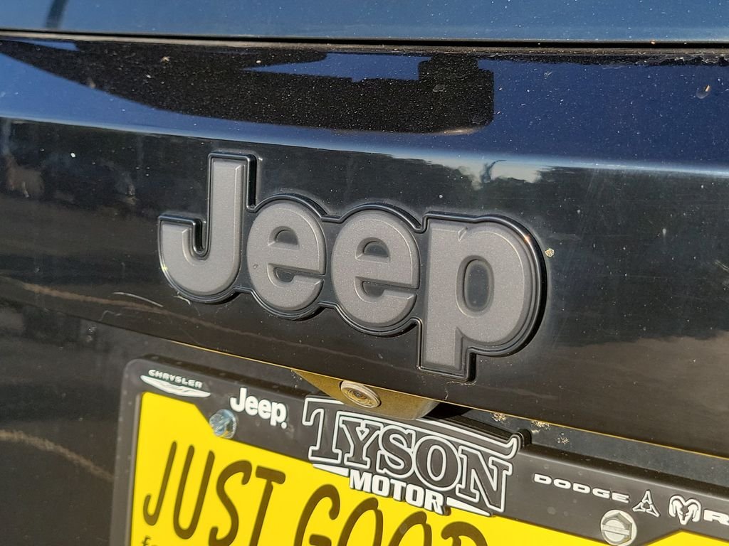 Used 2016 Black Jeep Trailhawk image 6