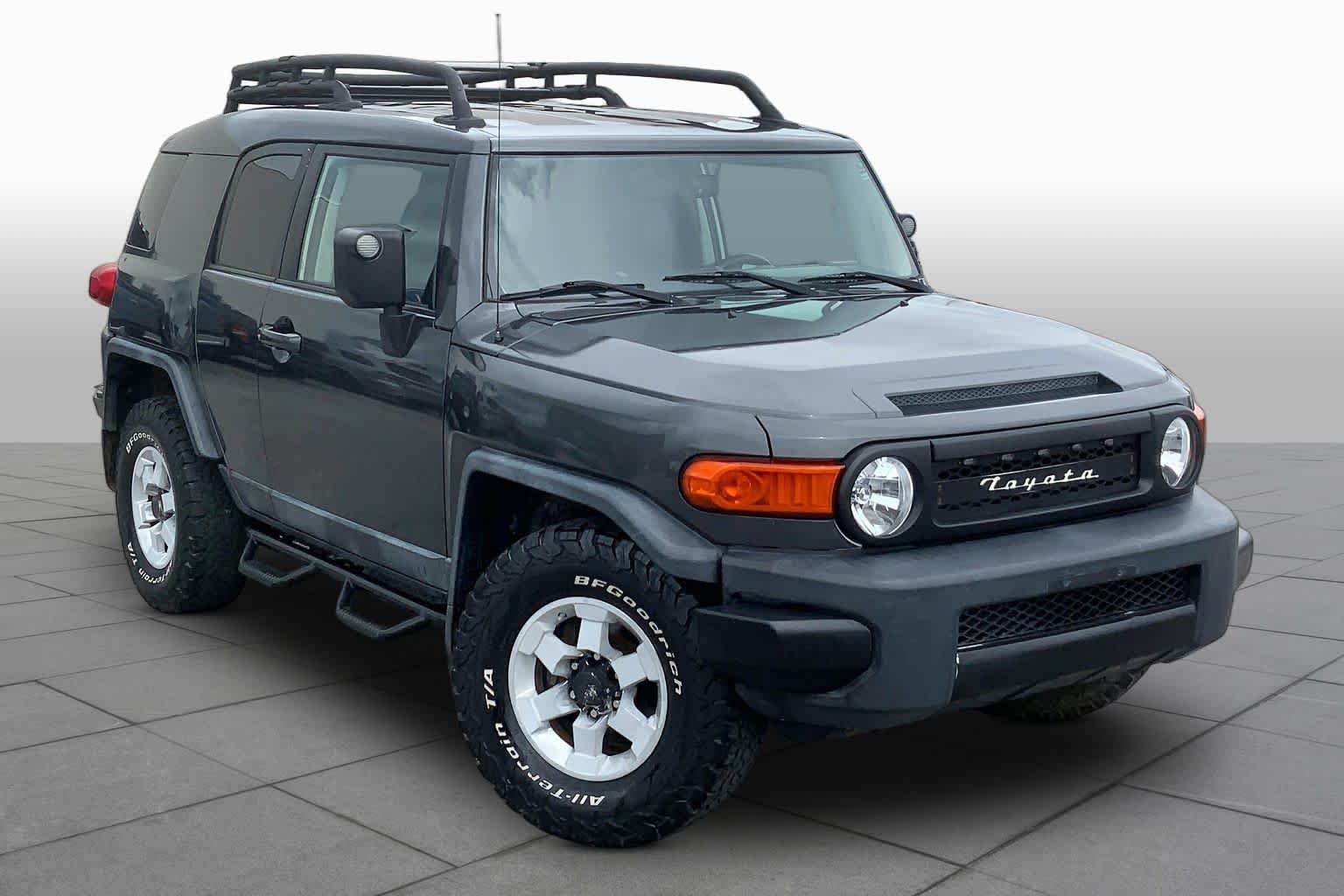 Pre-Owned 2010 Toyota FJ Cruiser