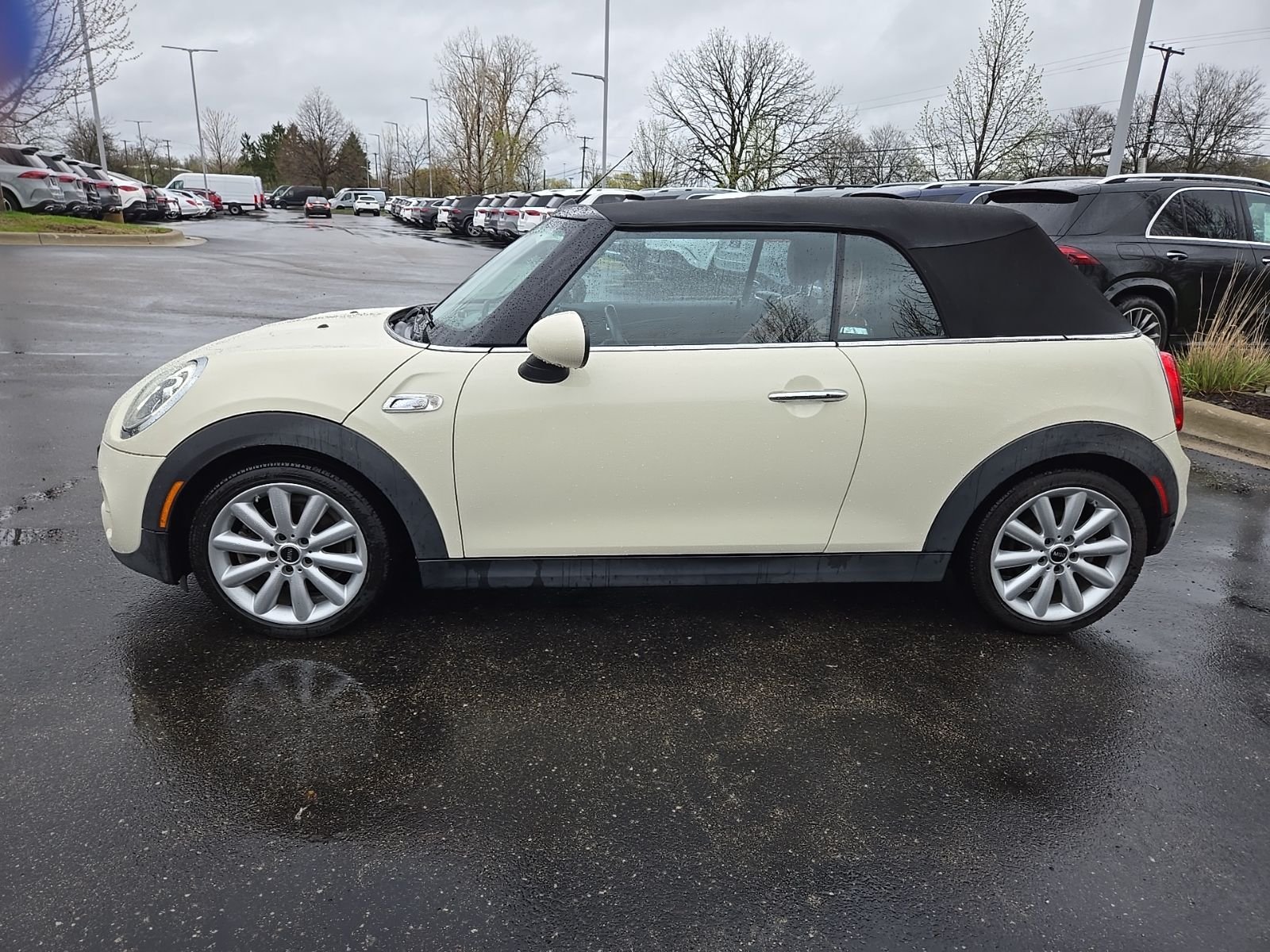 Used 2017 MINI Cooper S with VIN WMWWG9C38H3C82043 for sale in Novi, MI
