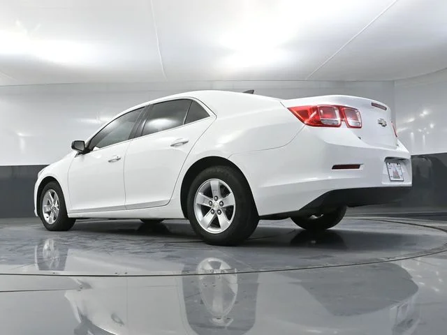 Used 2015 White Chevrolet LS image 42