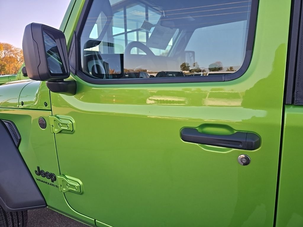 New 2026 Mojito Clear-Coat Exterior Paint Jeep Sport image 28