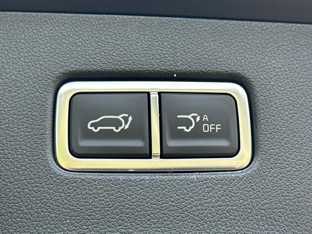 2025 Kia Sorento SX - Photo 19
