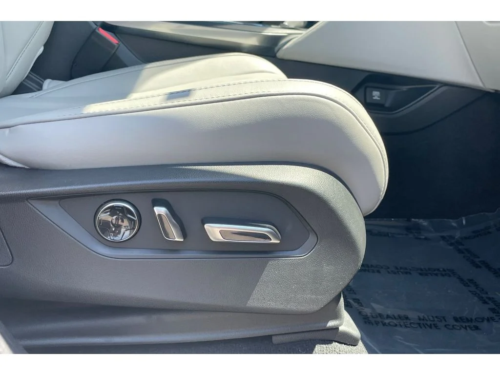 Used 2026 SOLAR SILVER ME Acura w/Technology Package image 23