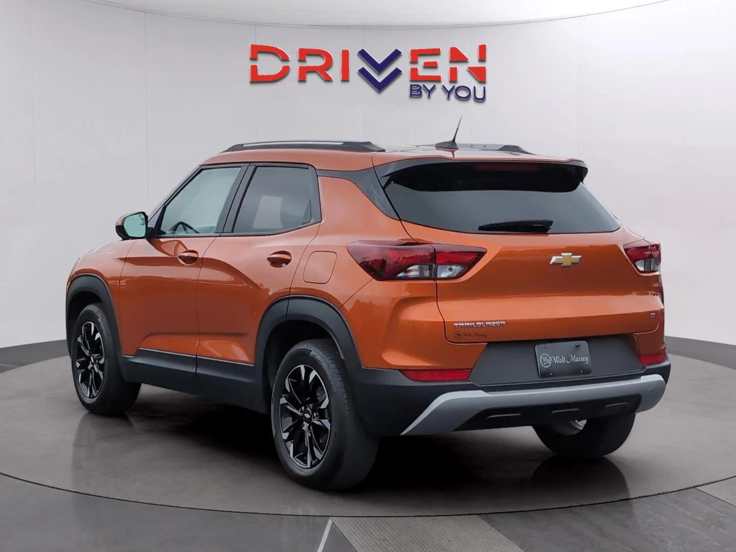 Used 2023 Vivid Orange Metallic Chevrolet LT image 3