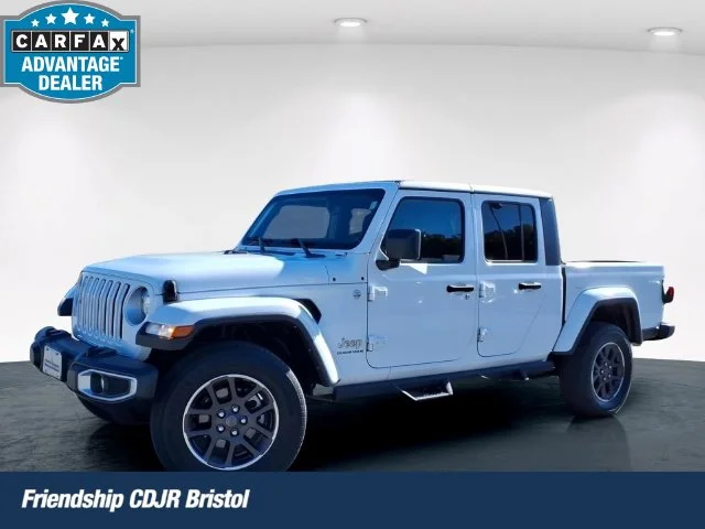 Used 2023 White Jeep Overland image 1