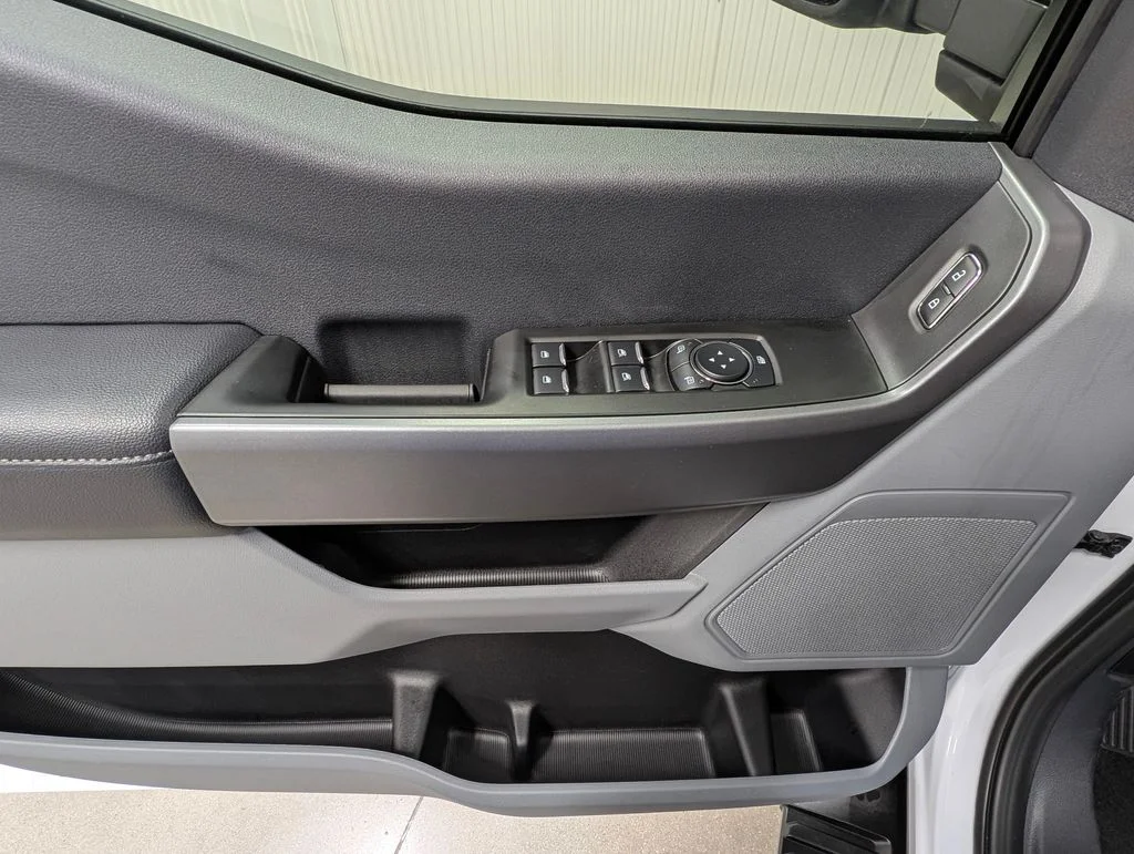 New 2026 Oxford White Ford F-250® XL image 13