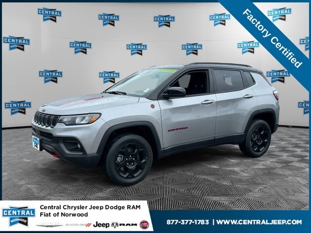 Used 2023 Silver Jeep Trailhawk image 1