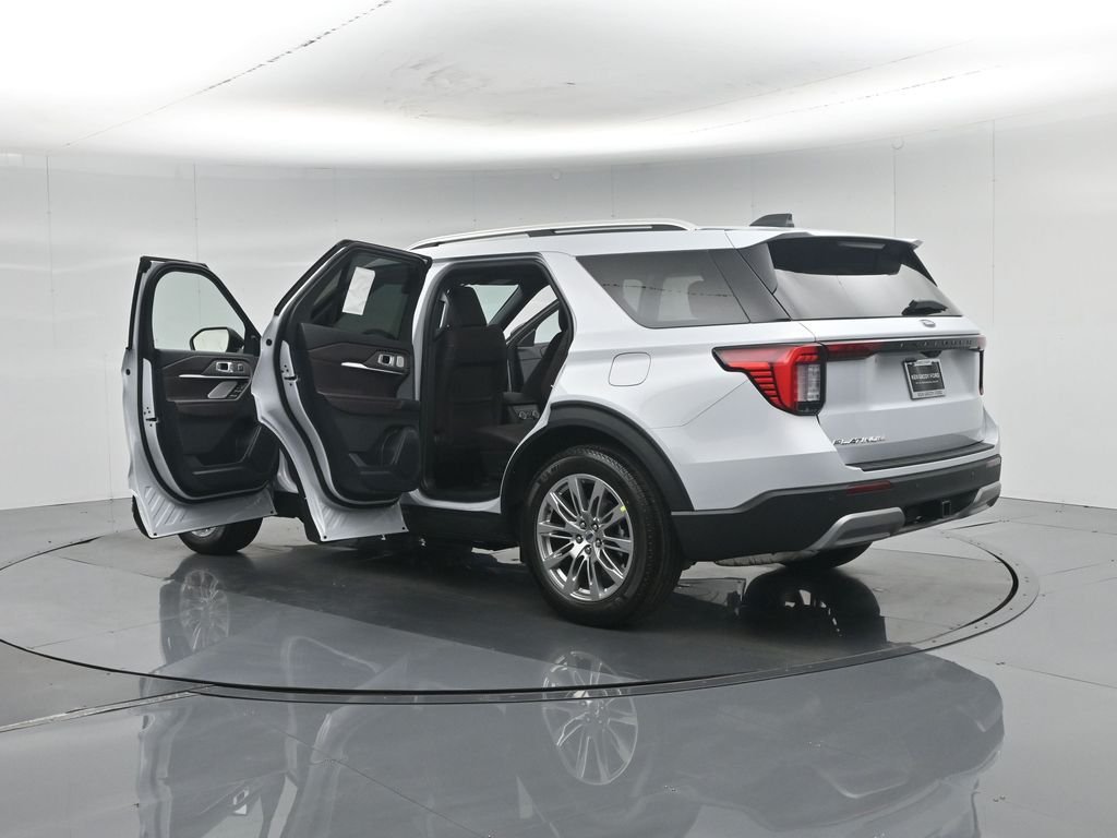 New 2026 Star White Metallic Tri-Coat Ford Platinum image 37