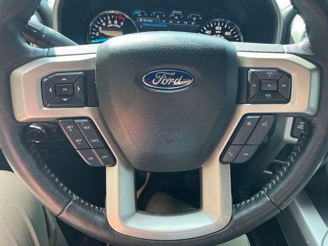 Used 2020 Oxford White Ford Lariat image 18