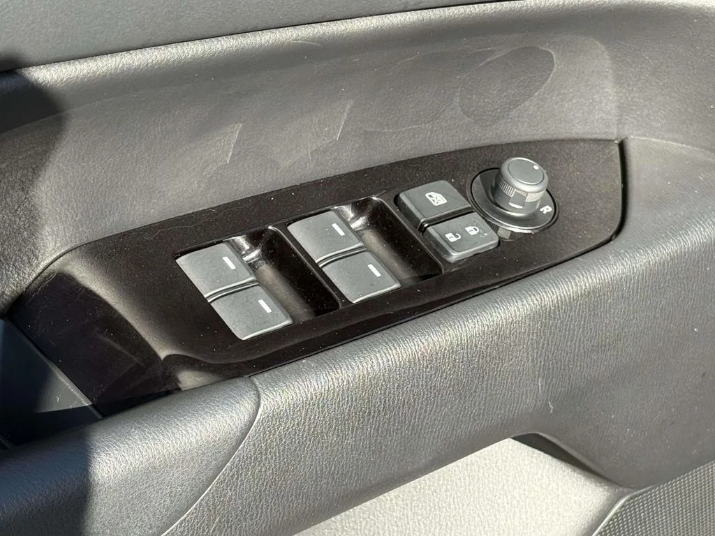 Used 2025 Silver Mazda 2.5 S Select Package image 29