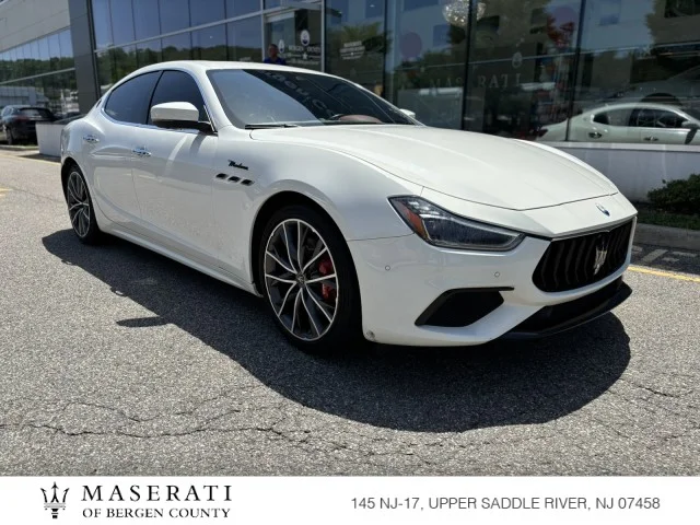 2023 Maserati Ghibli Modena Q4's photo