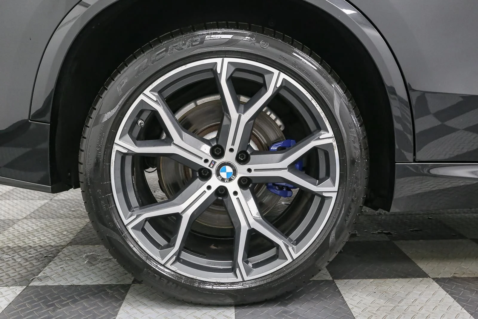 Used 2019 Black Sapphire Metallic BMW xDrive50i image 18