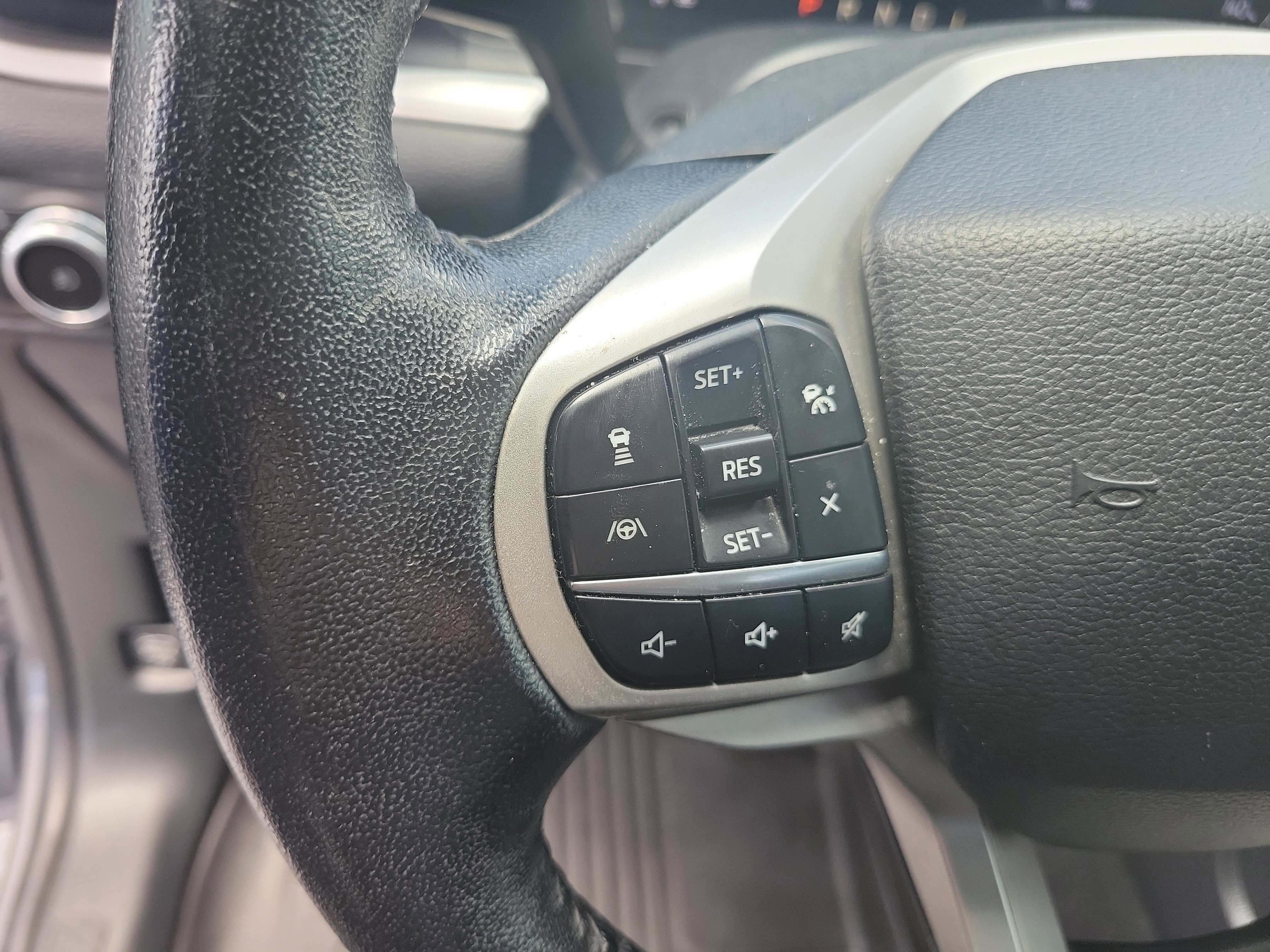 Used 2021 Gray Metallic Ford XLT image 30