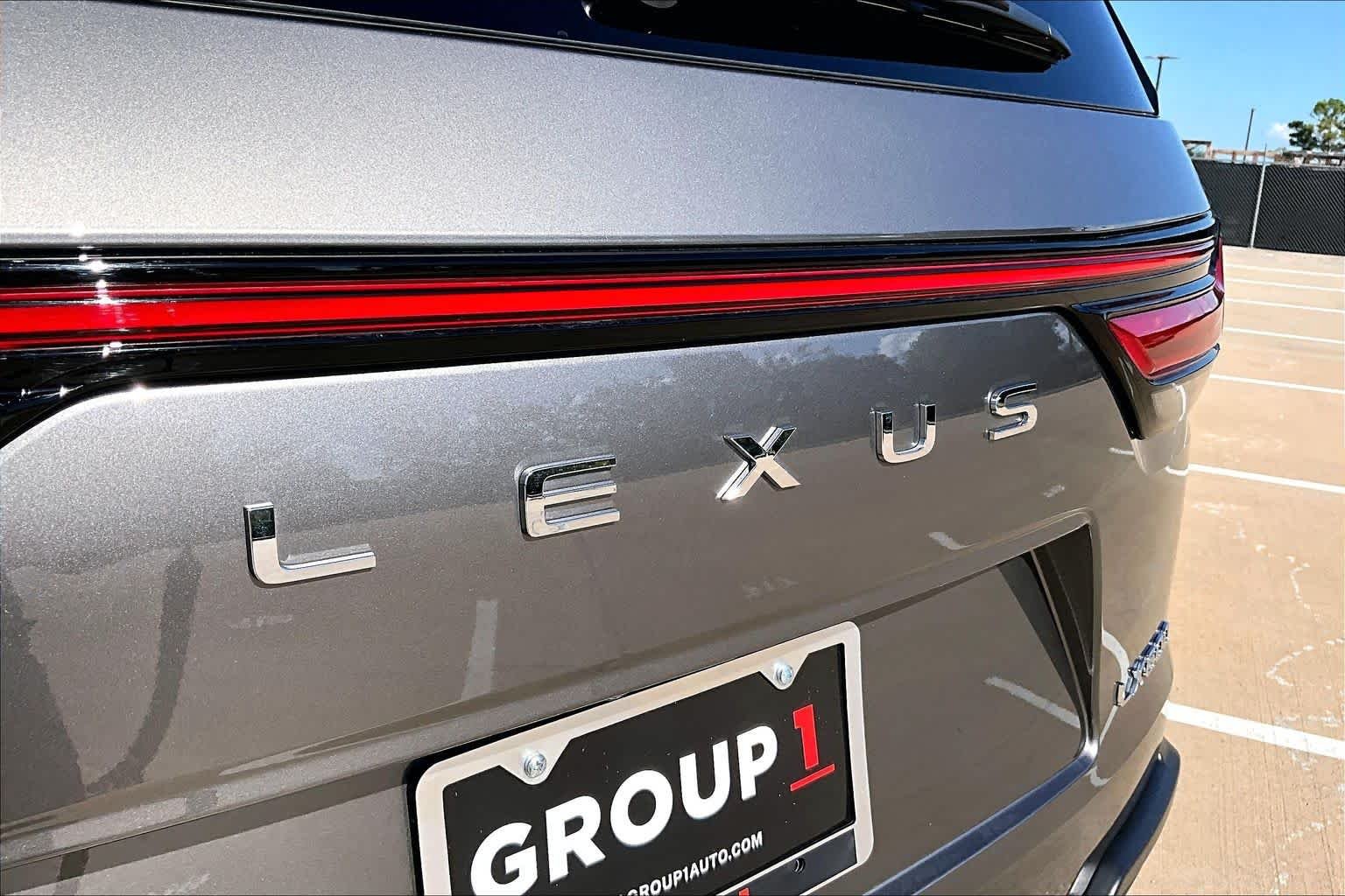 Used 2026 Manganese Luster Lexus F SPORT Handling image 31