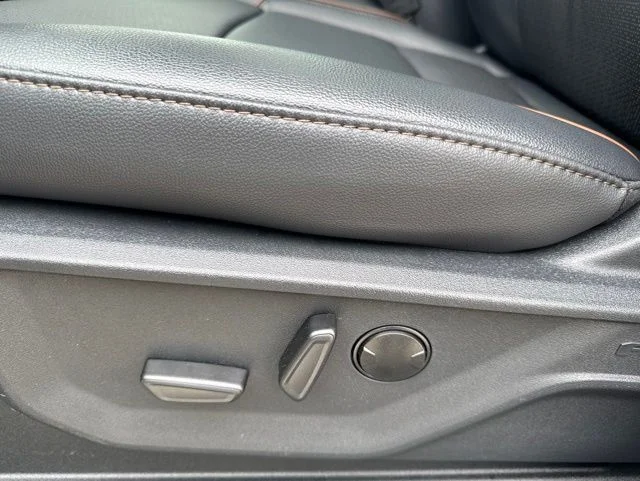New 2026 Agate Black Metallic Ford F-350® Lariat® image 17