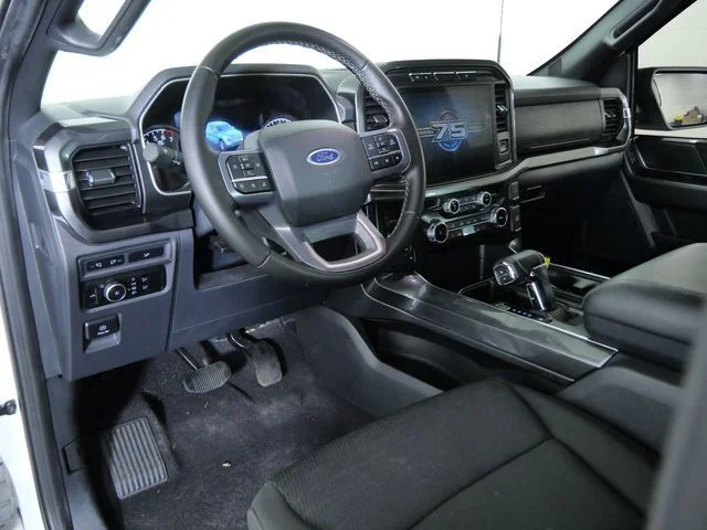 Used 2023 White Ford XLT image 19