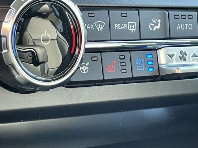 New 2026 Agate Black Metallic Ford F-250® Lariat® image 22