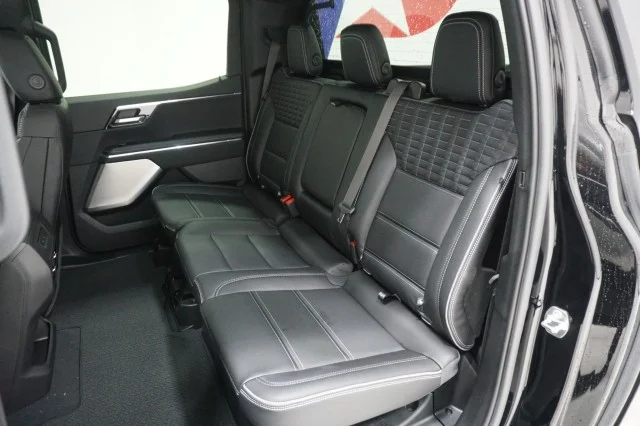 New 2025 Onyx Black GMC Max Range Denali image 31