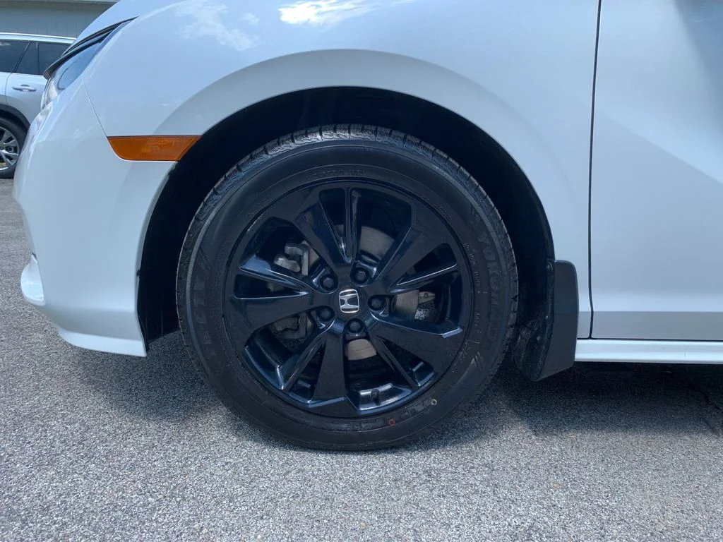 Used 2023  Honda Sport image 36