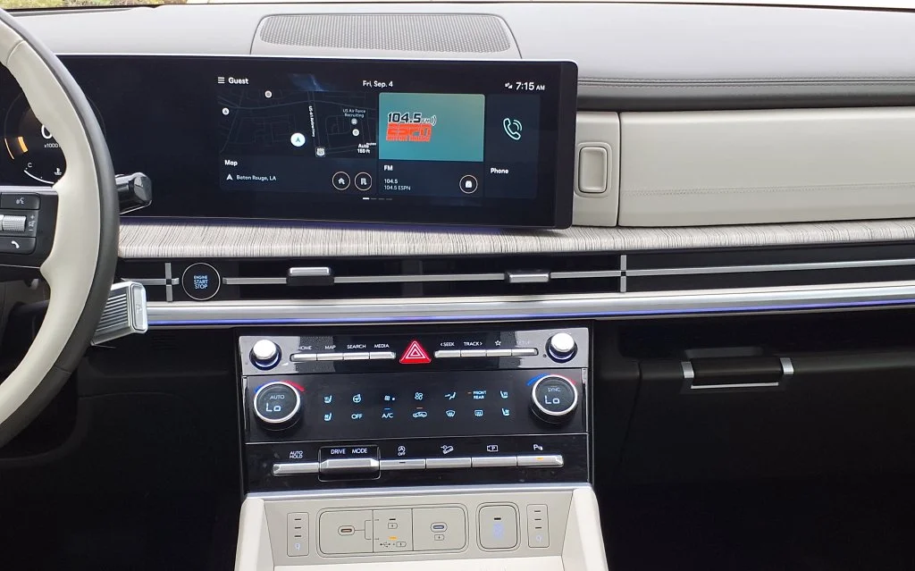 Used 2025 Gray Hyundai Calligraphy image 28