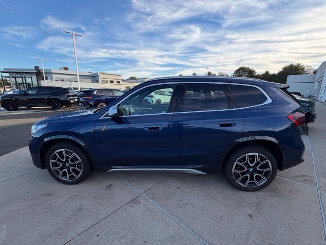Used 2024 Blue BMW xDrive28i image 2