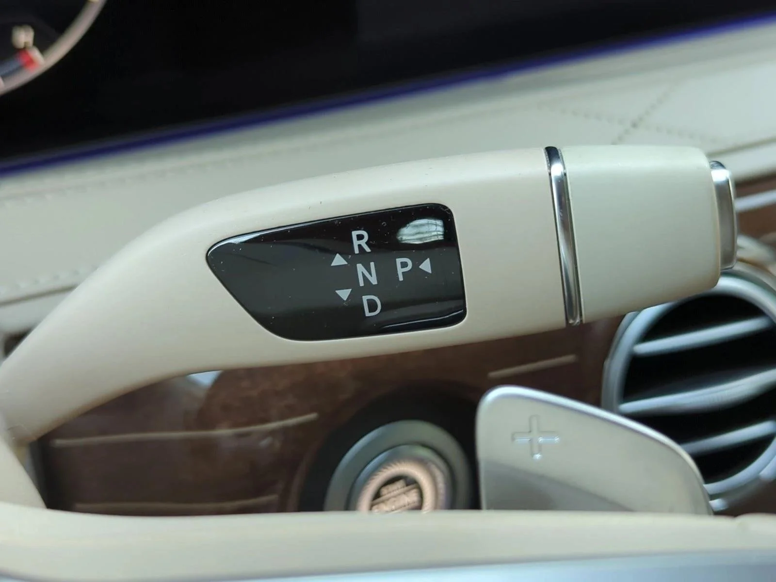 Used 2020 Iridium Silver Metallic Mercedes-Benz Maybach S 560 image 12