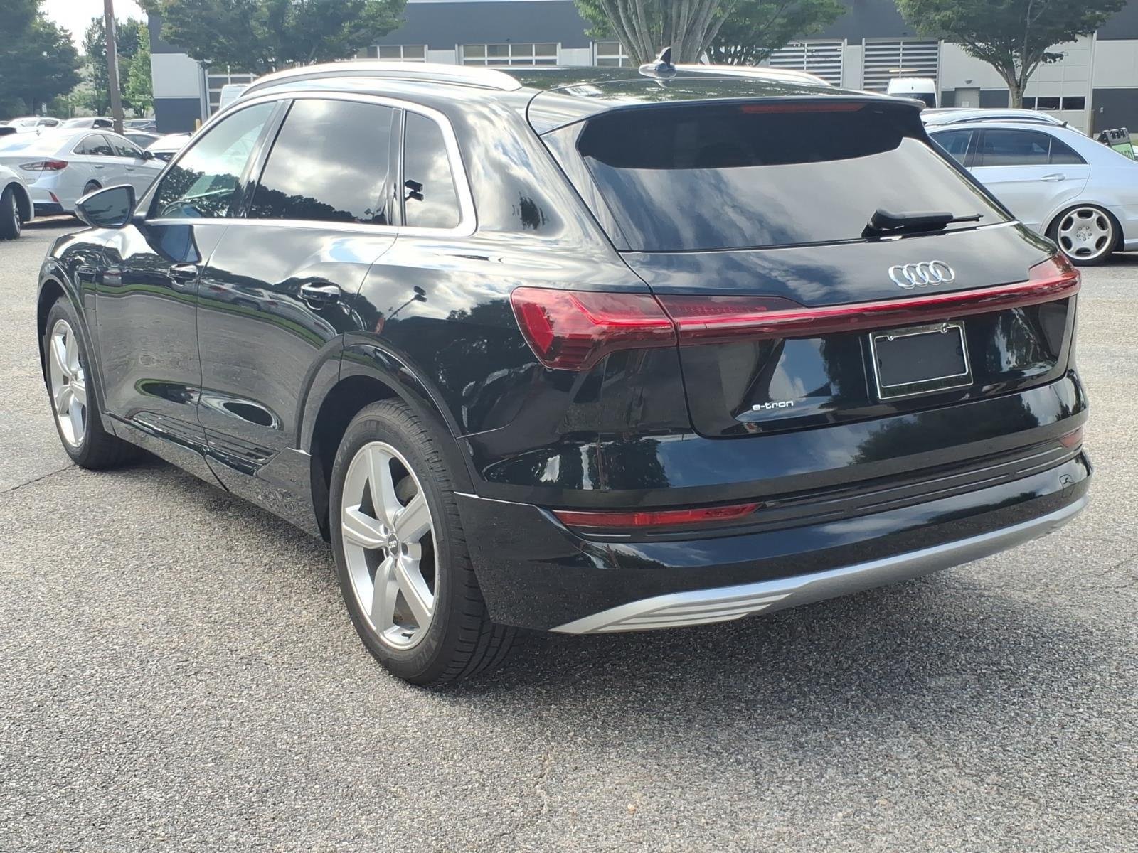 Used 2019 Mythos Black Metallic Audi Premium Plus image 10