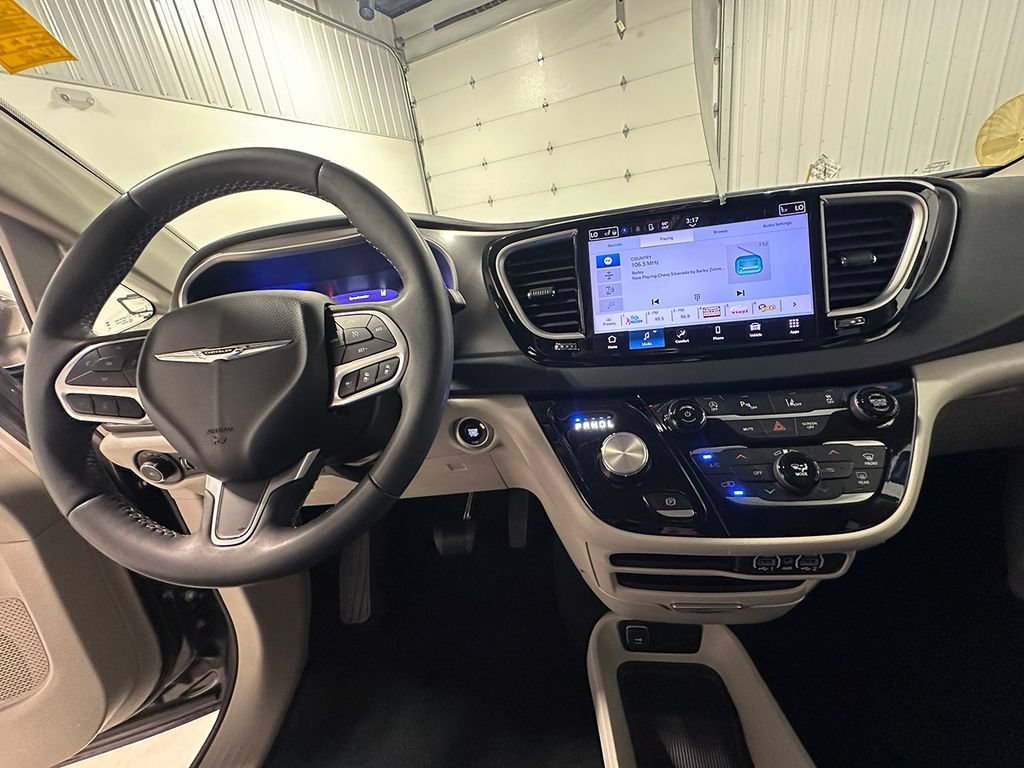 Used 2023 Gray Chrysler Touring L image 40