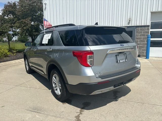 Certified Used 2024 Iconic Silver Metallic Ford XLT image 8