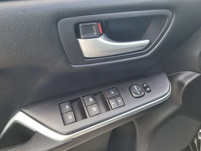 Used 2017 Black Toyota SE image 17