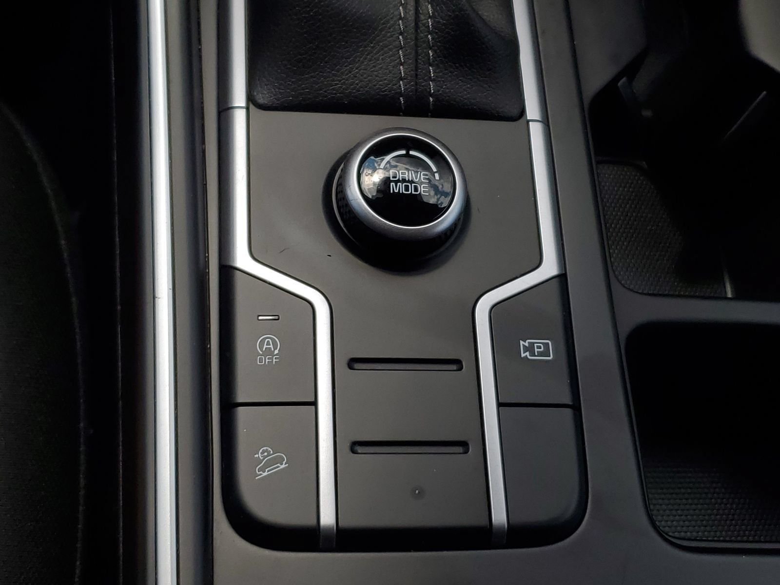 Used 2023 Black Kia LX image 27