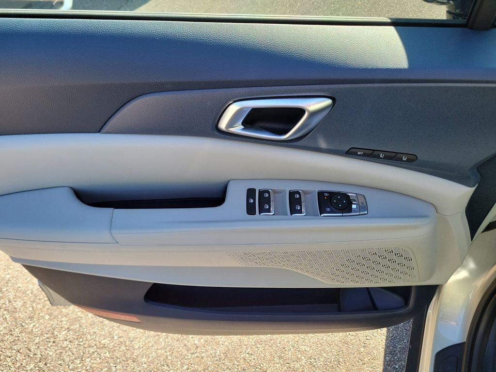 New 2026 Silver Kia SX image 21