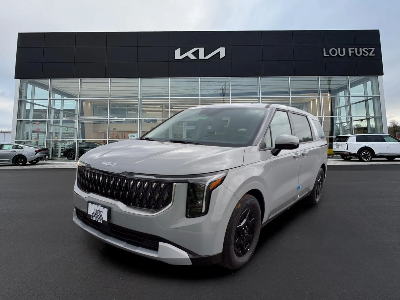 New 2027 Ceramic Silver Kia LXS image 1