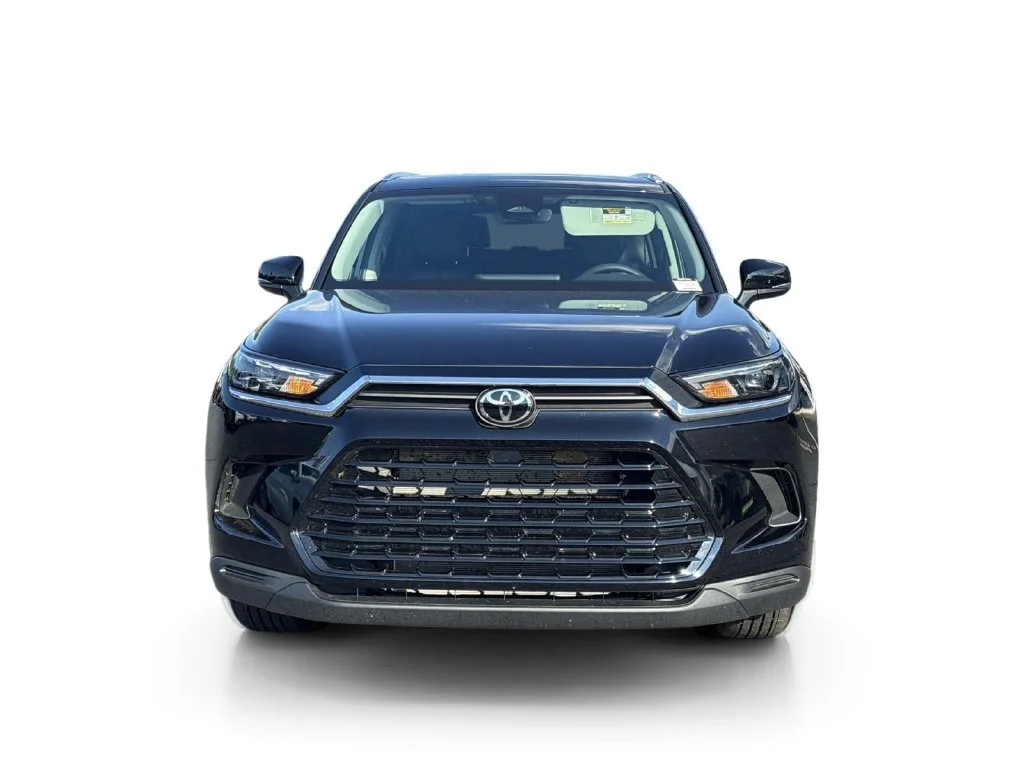 Used 2026 Midnight Black Me Toyota LE image 2