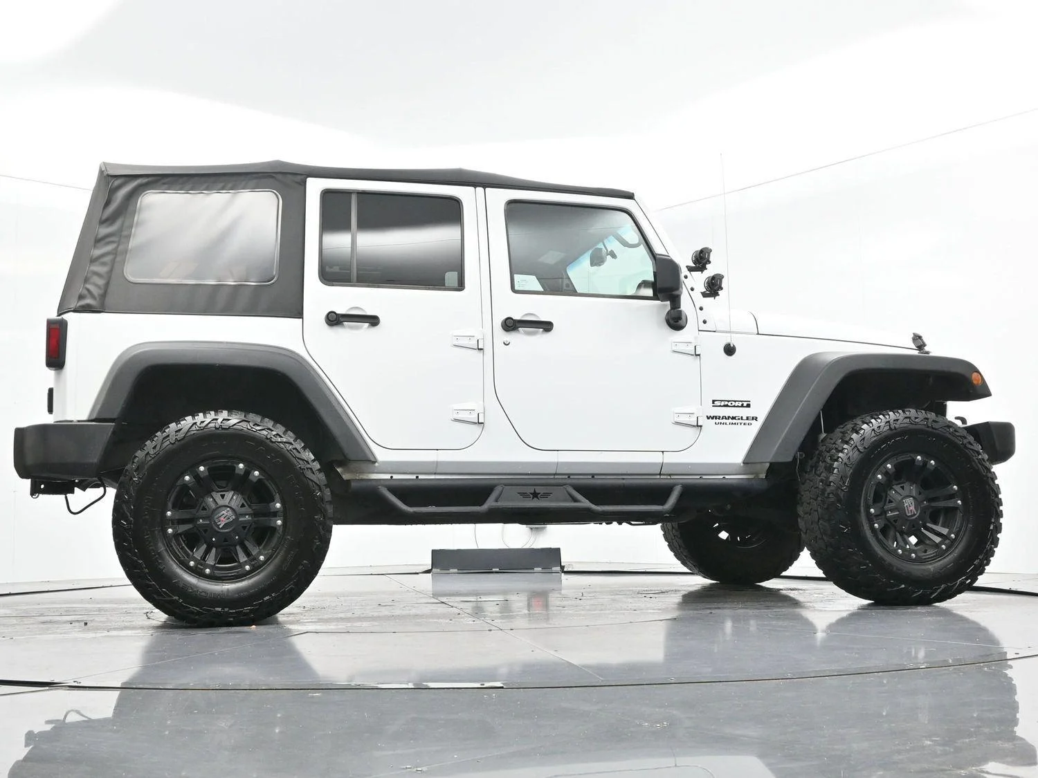 Used 2017 Bright White Clearcoat Jeep Sport image 47