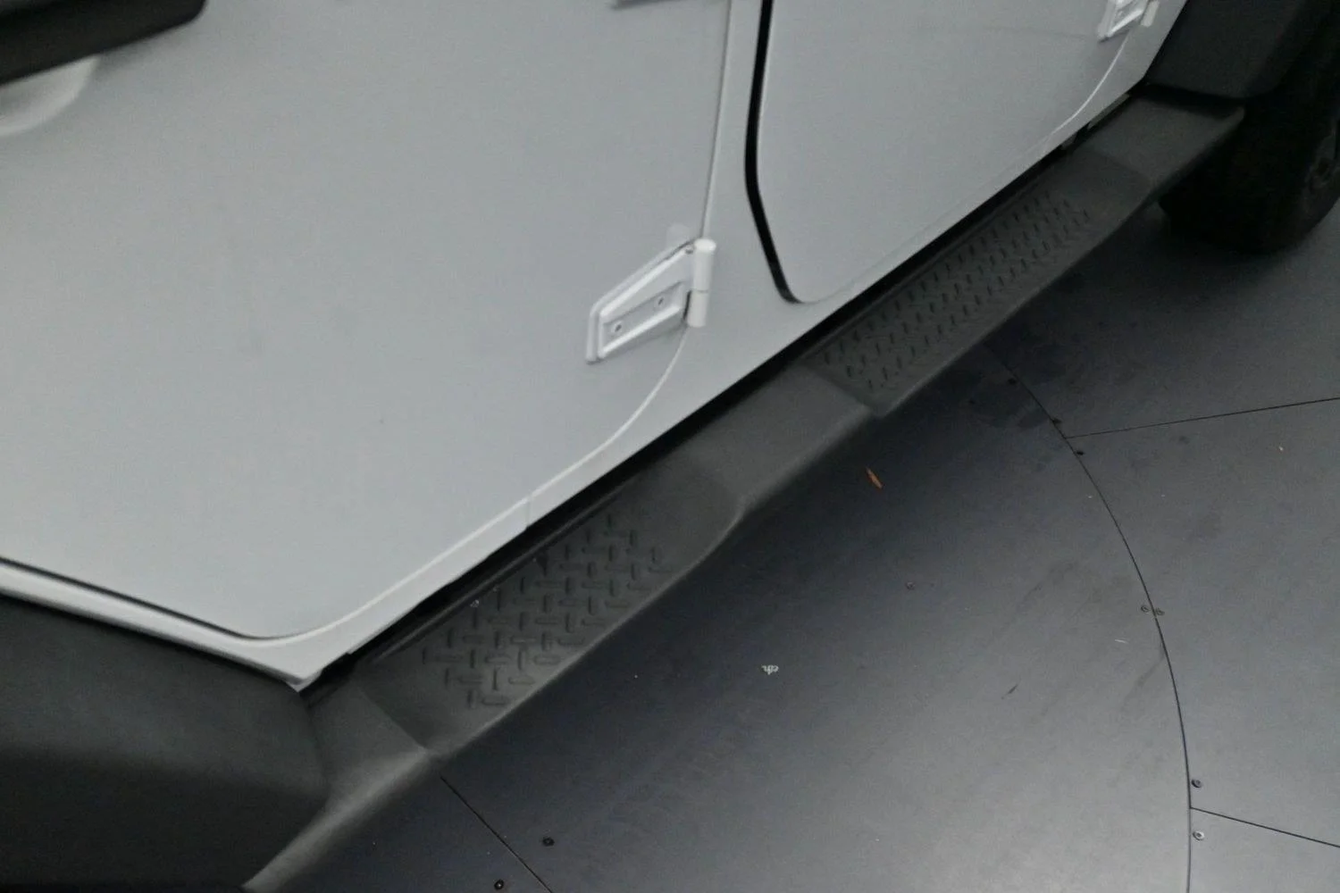 Used 2015 Bright White Clearcoat Jeep Sport image 9