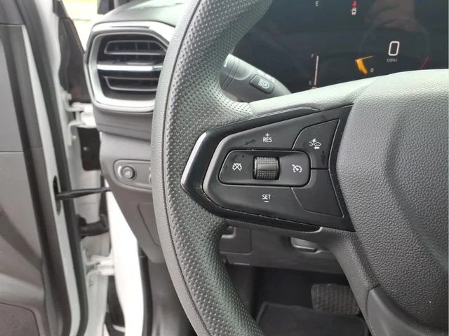 Used 2025 White Chevrolet LT image 22