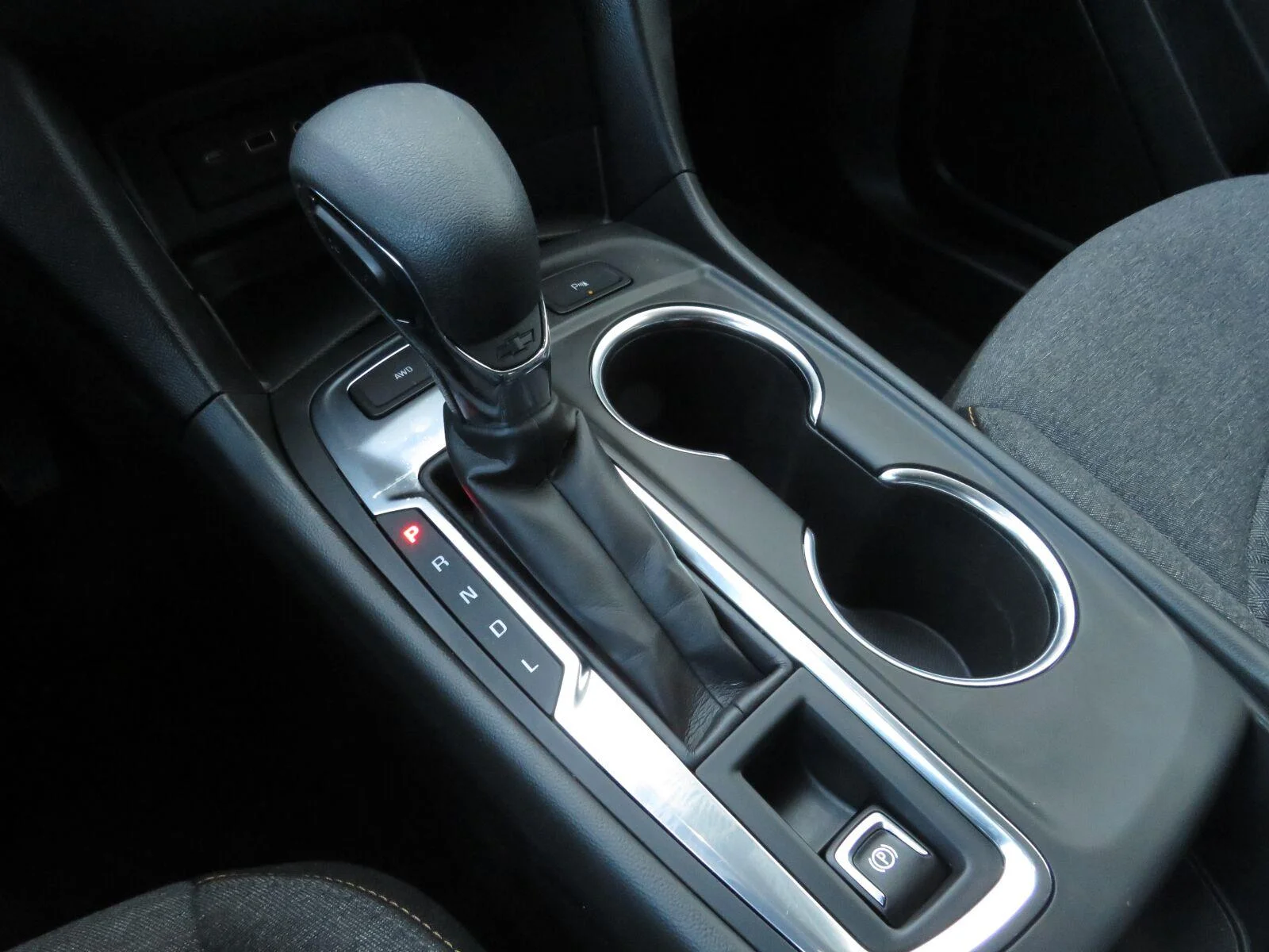 Used 2024 Radiant Red Tintcoat Chevrolet LT image 31