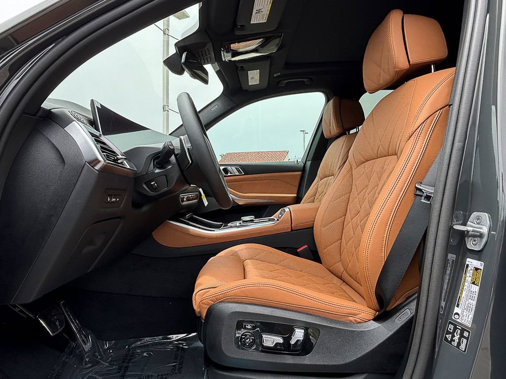 New 2026 Dravit Grey Metallic BMW xDrive40i image 8