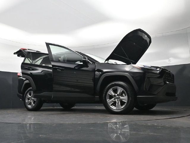 Used 2025 Midnight Black Metallic Toyota XLE image 37