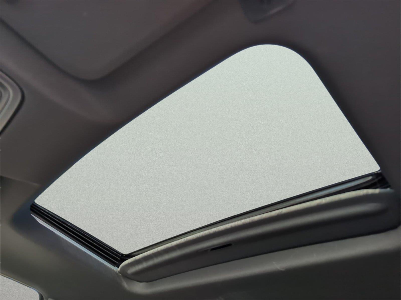New 2026 Polar White Tricoat Chevrolet High Country image 33